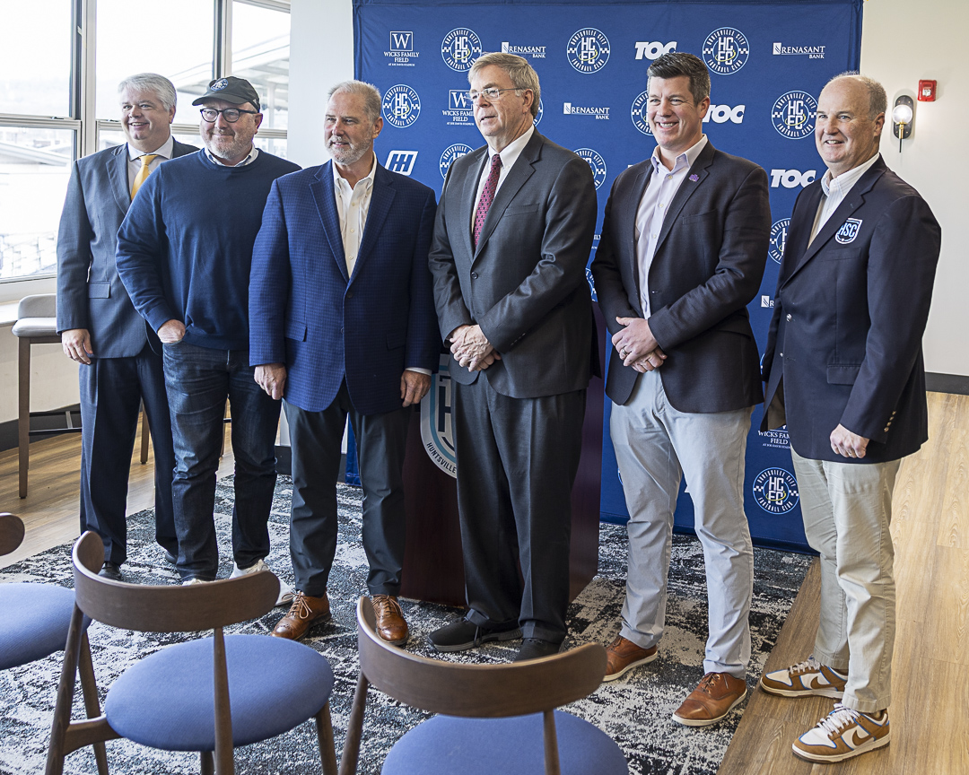 Huntsville welcomes college football back to Joe Davis Stadium