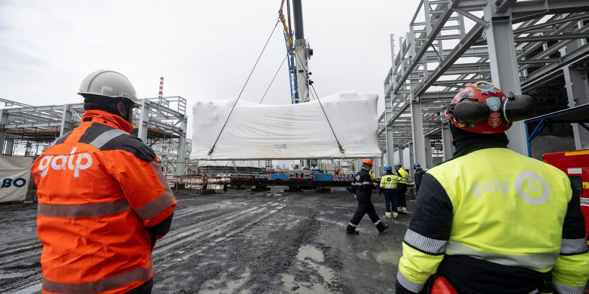 Plug Power Completes Installation of 100 MW GenEco Electrolyzer Units at Galp’s Sines Refinery
