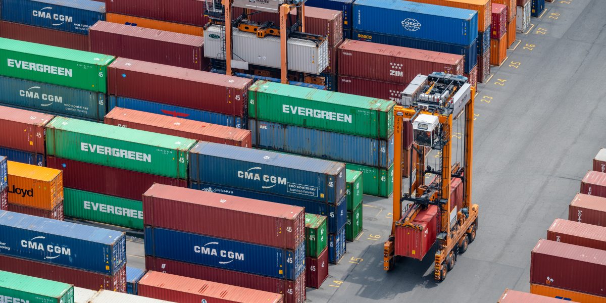 Kalmar secures major order for hybrid straddle carriers to support Maher Terminals’ commitment to safe, sustainable operations 