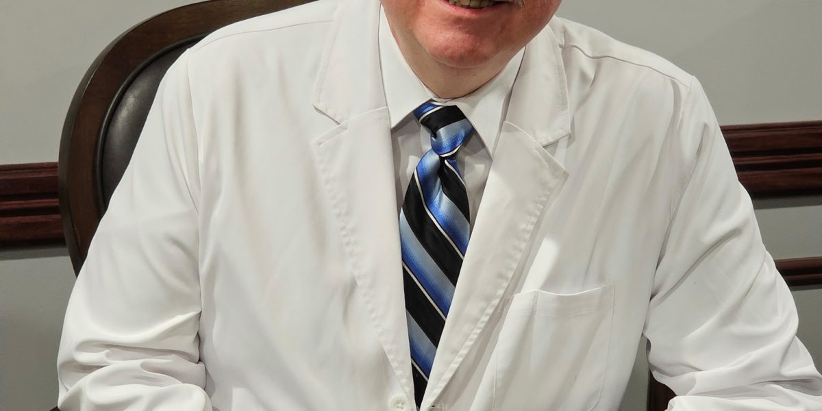 Dr. Ronald Bernardini Launches Scholarship to Advance the Next Generation of Health Professionals Nationwide