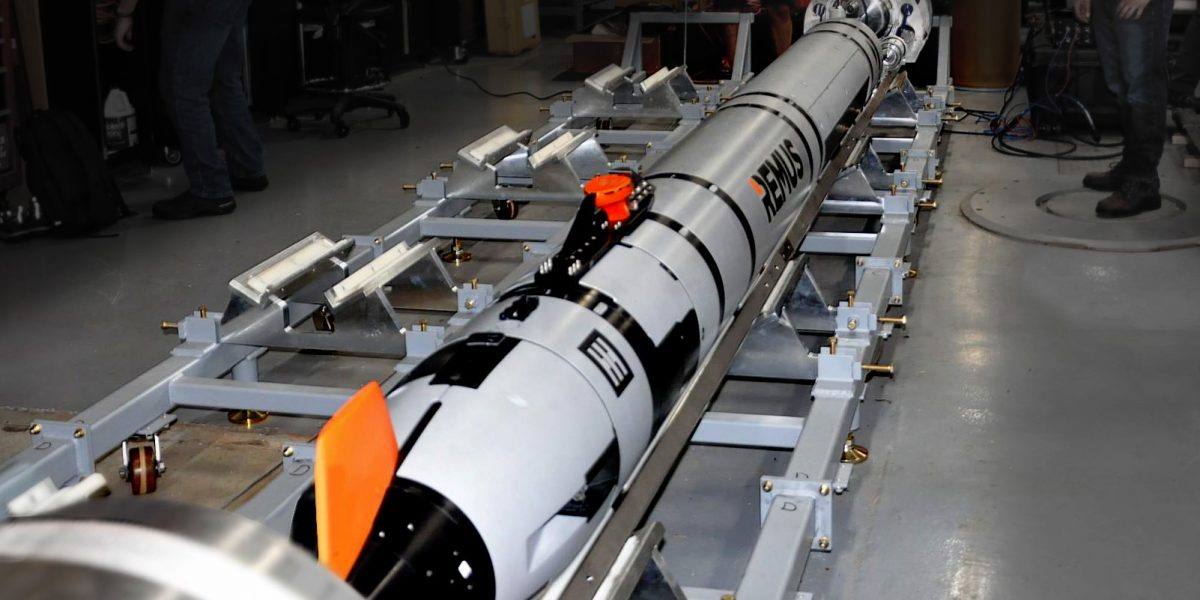 HII Builds on Manned-Unmanned Submarine Teaming Success with New Pentagon Deal Poised to Transform Undersea Warfare