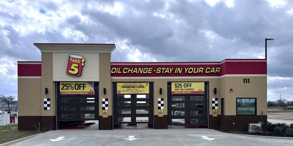 Take 5 Oil Change Brings Its Stay-in-Your-Car Service to Corsicana with First Local Shop