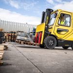 Hyster XTLG forklifts: Lithium-ion battery power on battle-tested ICE chassis