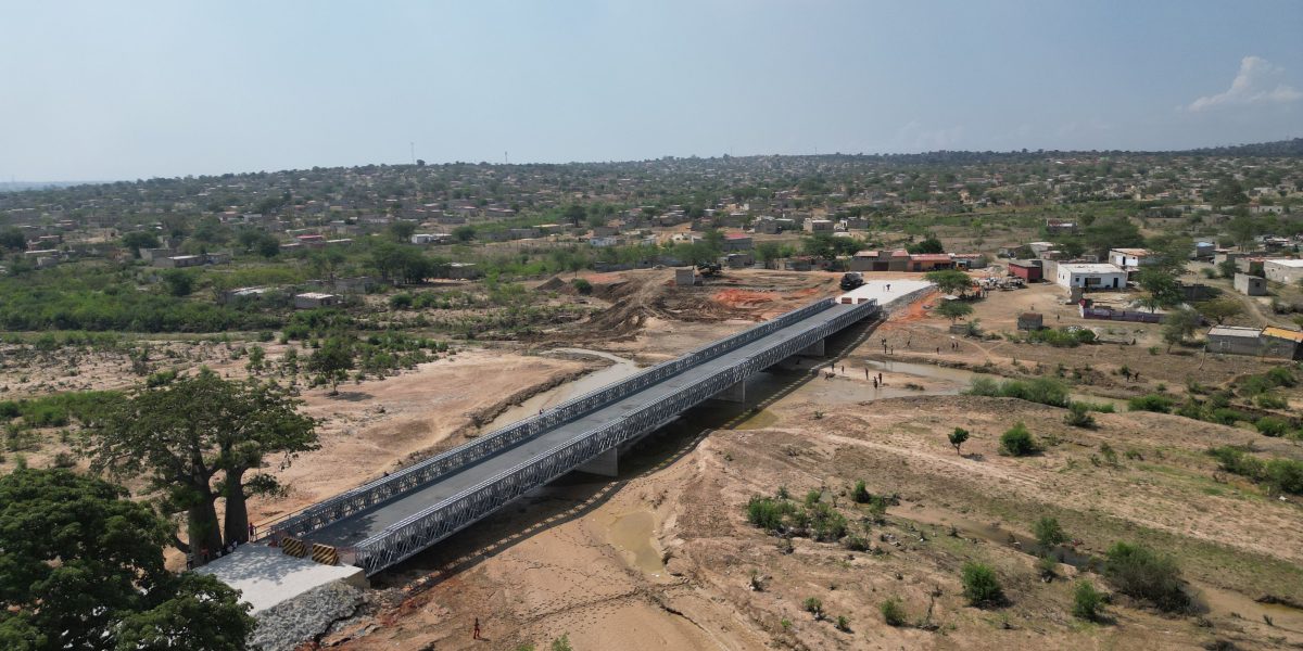 Installation of Acrow Bridges Throughout Angola is Underway