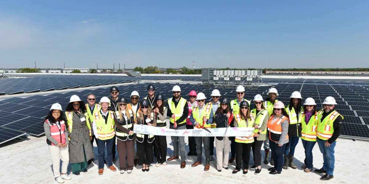 Summit Ridge Energy and Black Bear Energy Celebrate a New Illinois Shines Community Solar Rooftop Project Hosted by LBA Logistics