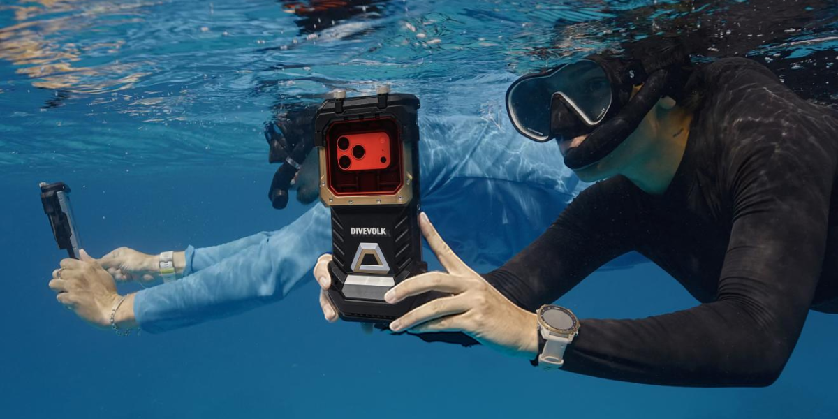 DIVEVOLK Expands Its Underwater Photography System With the New SeaTouch 6 Pro